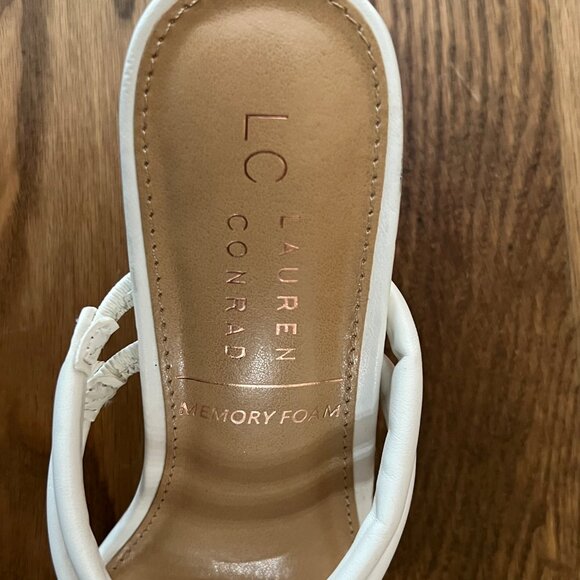 Lauren Conrad Memory Foam White Sandals - Size 5.5 M - New! - Picture 6 of 8